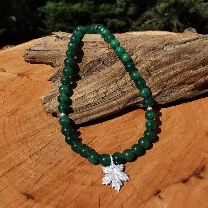 Edelsteinkette EMOTIONALE STÄRKE Grüner Kyanite AHORNBLATT S925 6mm Kugeln