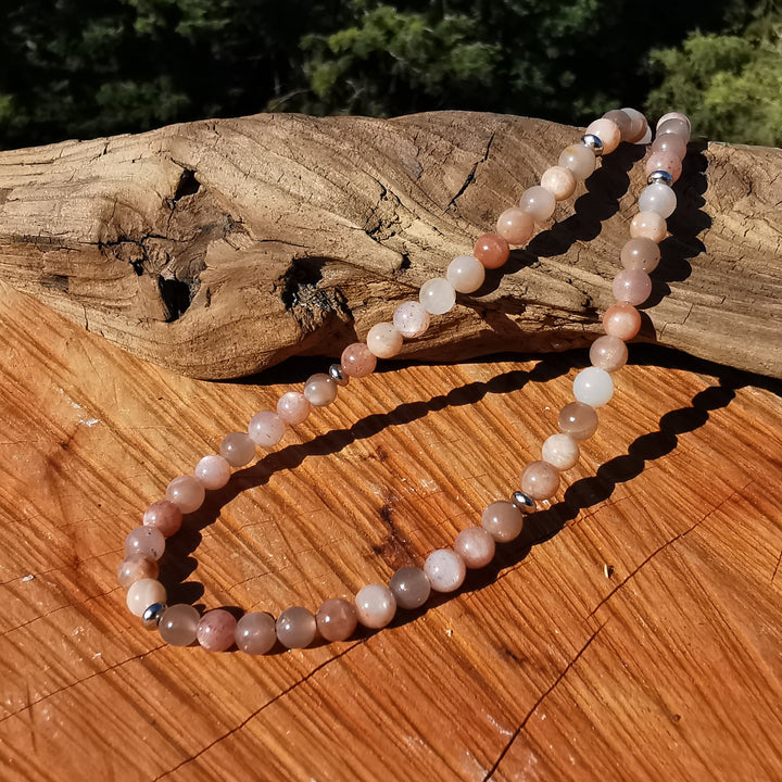 Edelsteinkette BEWUSST SEIN mit Mondstein Mix 6mm Kugeln S925