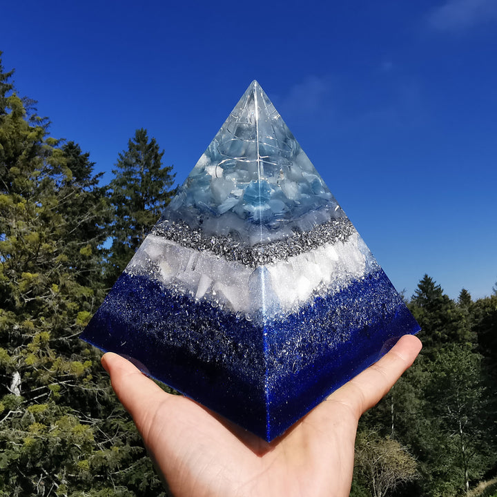 Orgone Pyramide SPIRITUELLE REINIGUNG Bergkristall Aquamarin Kyanit Selenit Baryt →15cm ↑15cm