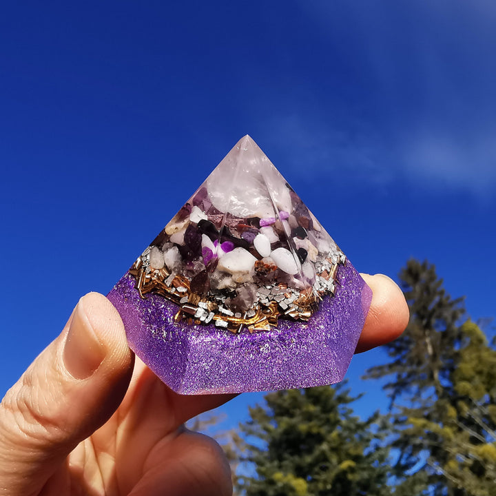 Orgone Hexagonal Pyramide SPIRITUELLES ERWACHEN ⌀5.5cm ↑3.6cm