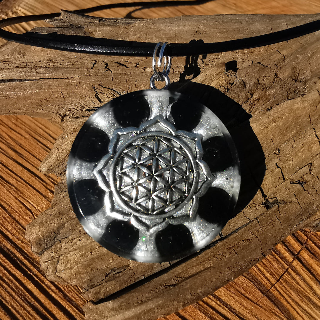 Orgone Anhänger ENERGETISCHER SCHUTZ Schwarzer Turmalin Lebensblume S925 Spaltring ⌀3cm ↑1cm