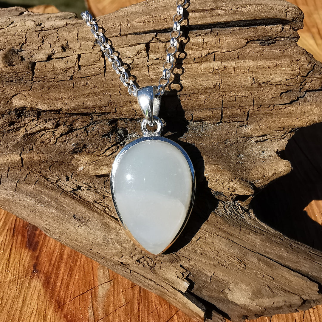 Mondstein Tropfen einmalige Extraqualität gefasst in Silber 925