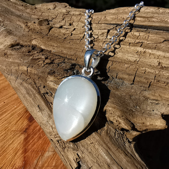 Mondstein Tropfen einmalige Extraqualität gefasst in Silber 925