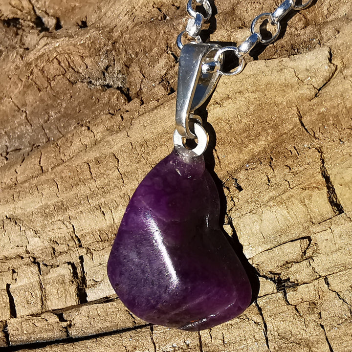 Sugilith Anhänger mit S925 Stiftösen zur individuellen Auswahl