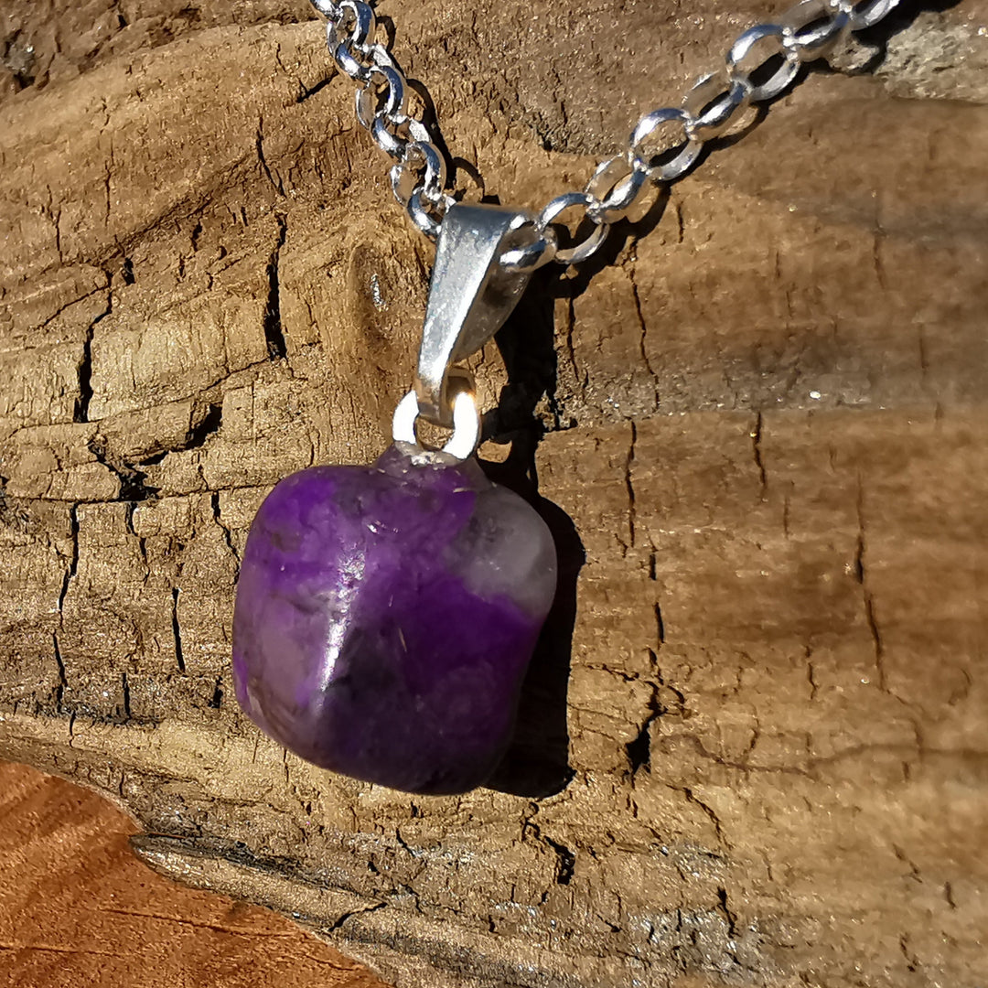 Sugilith Anhänger mit S925 Stiftösen zur individuellen Auswahl