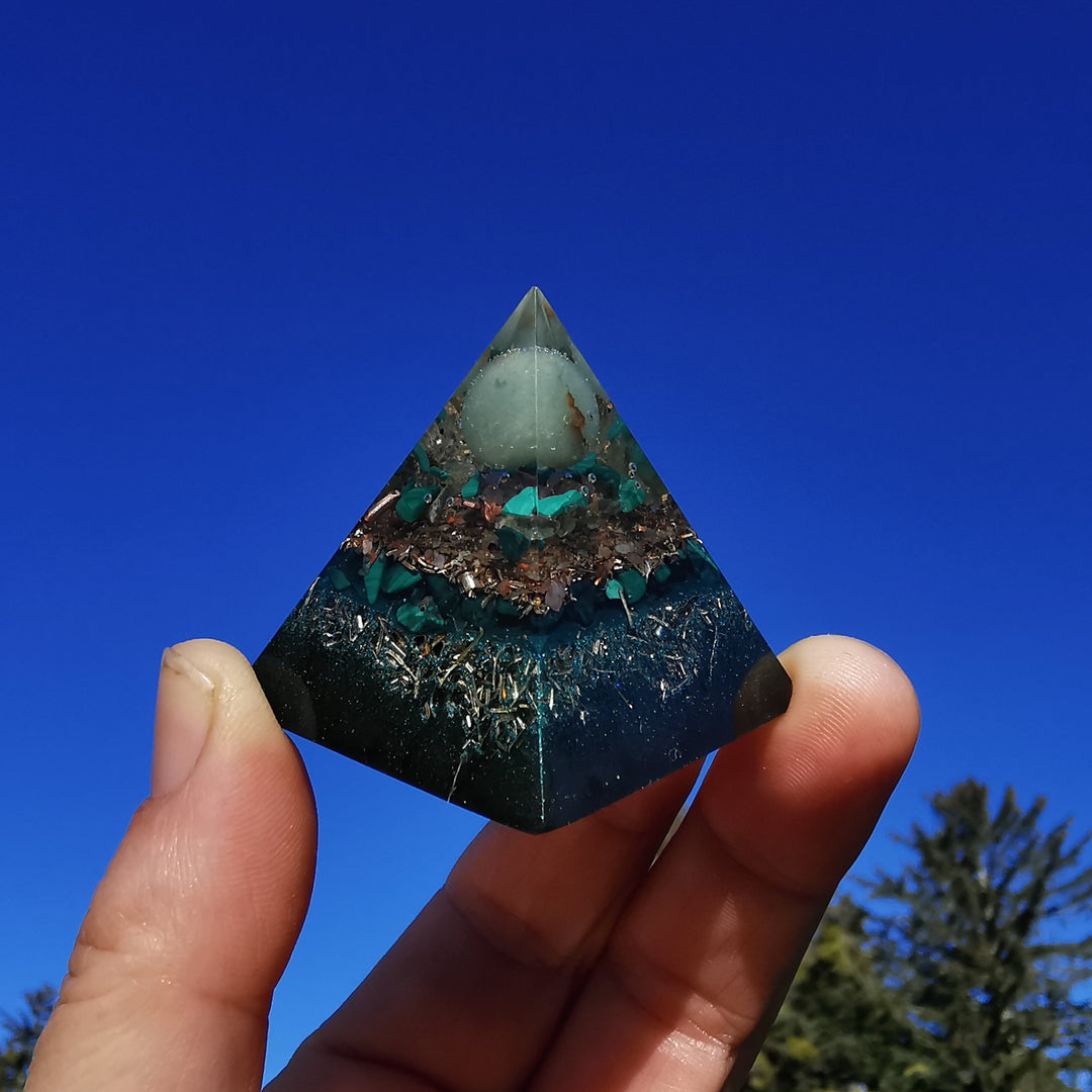 Orgone Mini Pyramide NEUBEGINN →3.5cm ↑3.5cm