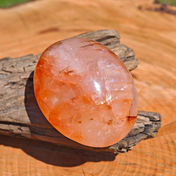 Red Healer Erdbeer-Hämatitquarz Bergkristall Handschmeichler L (2)