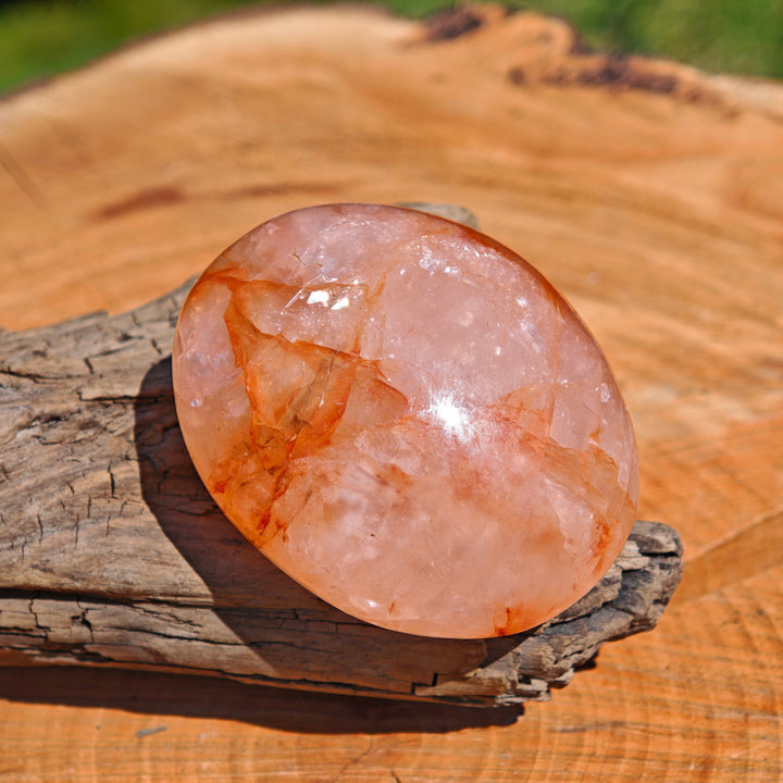 Red Healer Erdbeer-Hämatitquarz Bergkristall Handschmeichler L (2)