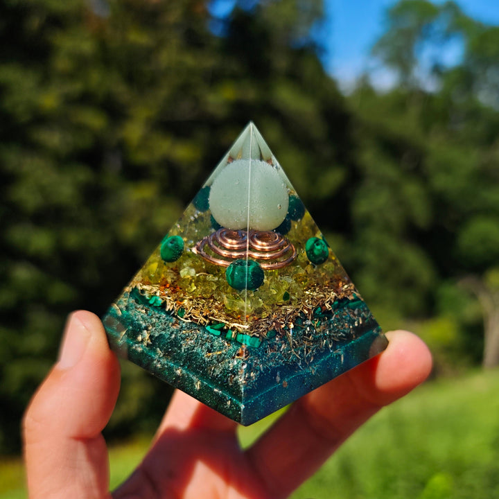 Orgone Pyramide NEUBEGINN in zwei Varianten→5cm ↑5cm