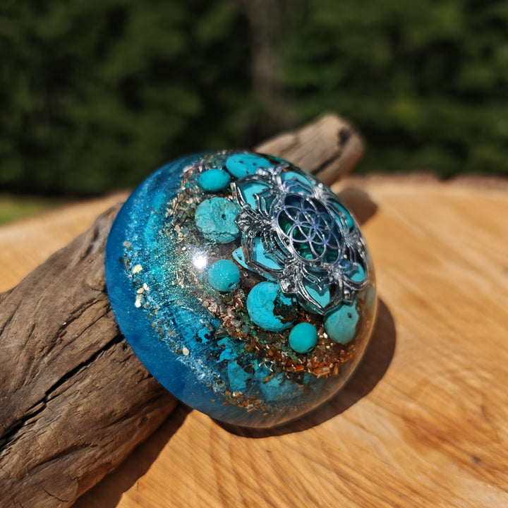 Hemisphäre SEELENFRIEDEN mit TÜRKIS MAGNESIT MALACHIT & CHRYSOKOLL 7cm