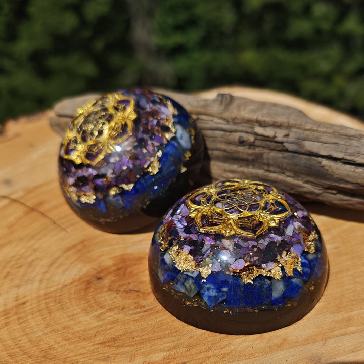 Hemisphäre SPIRITUELLES WACHSTUM mit LAPISLAZULI CHAROIT SUGILITH  7cm