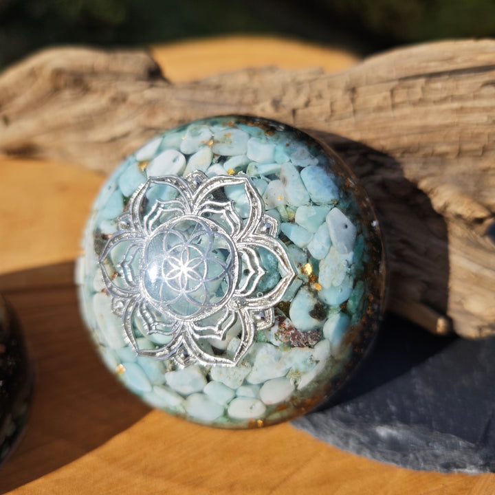 Hemisphäre RUHE & GEBORGENHEIT mit AMAZONIT & LARIMAR 7cm