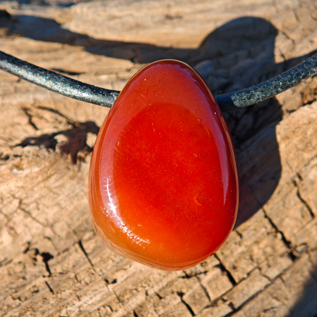 Karneol (Tatkraft) Anhänger Trommelstein gebohrt 5 Stück zur Auswahl
