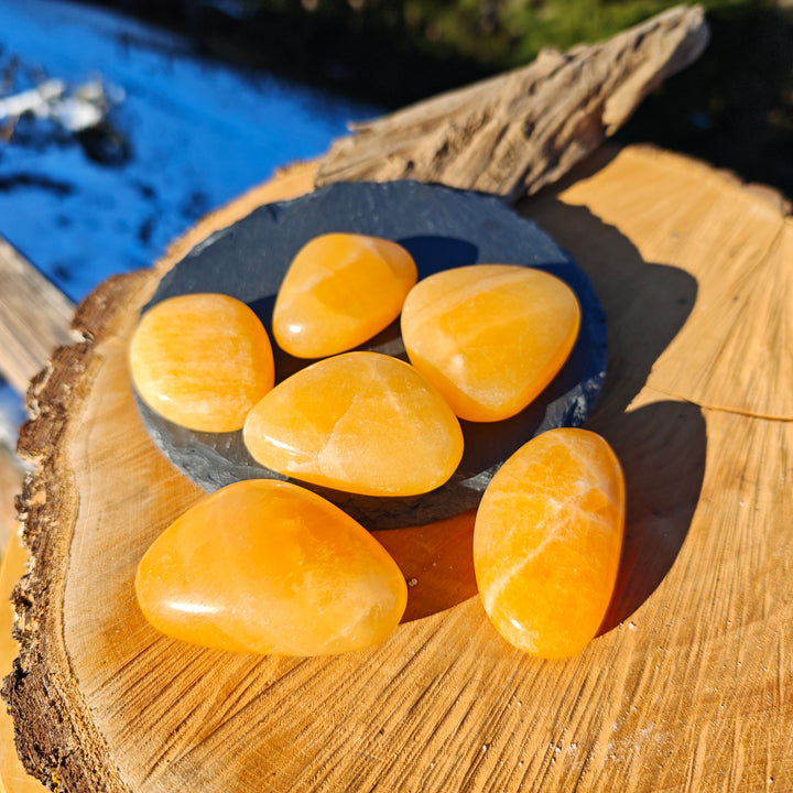 Calcit orange (Entwicklung-Optimismus) Handschmeichler 6 zur Auswahl