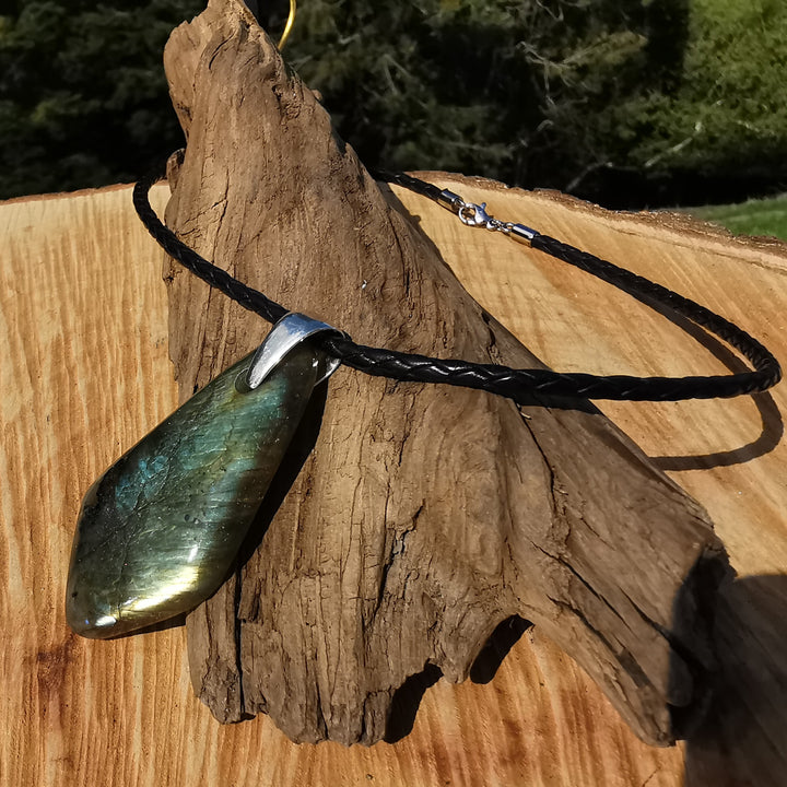 Labradorit Cabochon Anhänger handgeschliffen mit Anhängerschlaufe S925