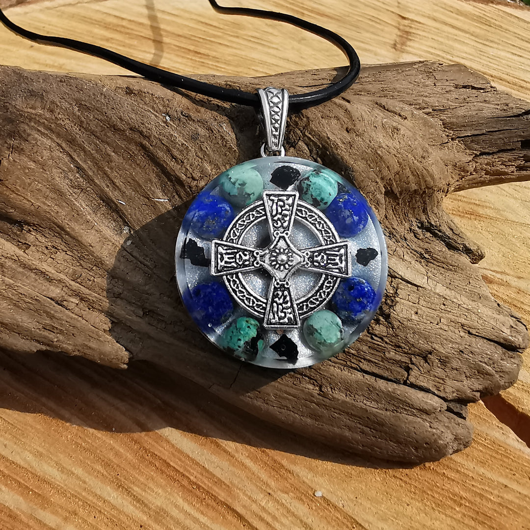 Orgone Anhänger INTUITION mit Chrysokoll und Lapislazuli Kelten Kreuz S925