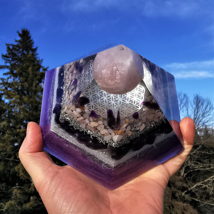 Hexagonal Pyramide SPIRITUELLES ERWACHEN 15cm