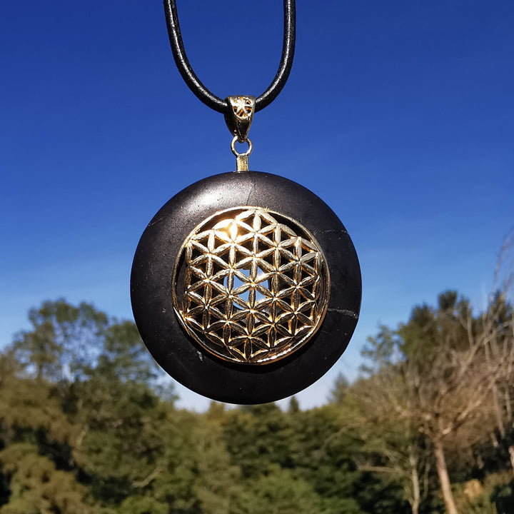 Schungit Anhänger Donut 40mm mit Donuthalter Blume des Lebens gross S925 vergoldet